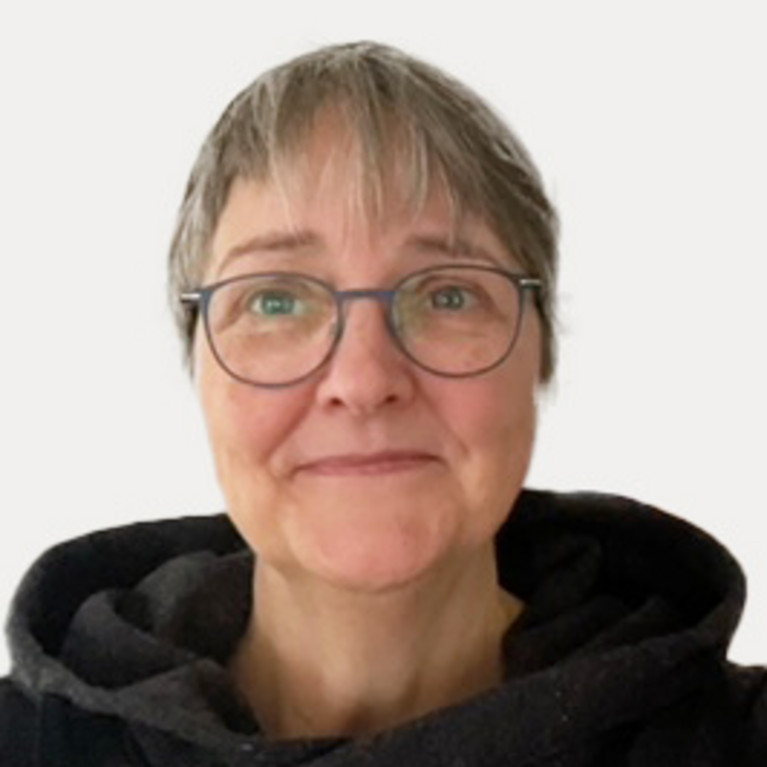 Foto: privat Portrait von Inge Preutenborbeck. Sie lächelt in die Kamera.